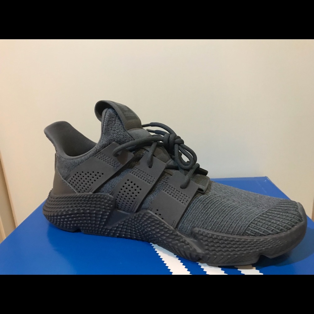 NWT Mens Adidas Prophere Onix